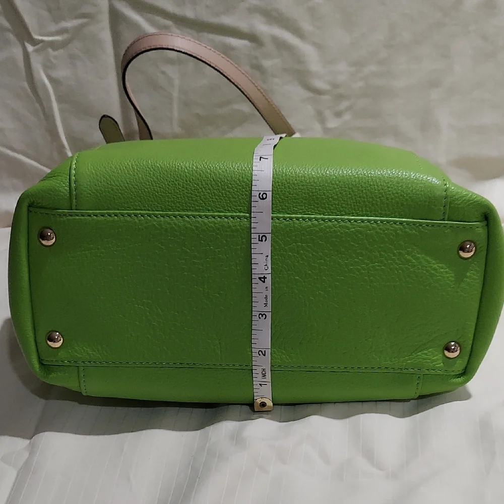 Green Tote Bag ๐ - Picture 2 of 4